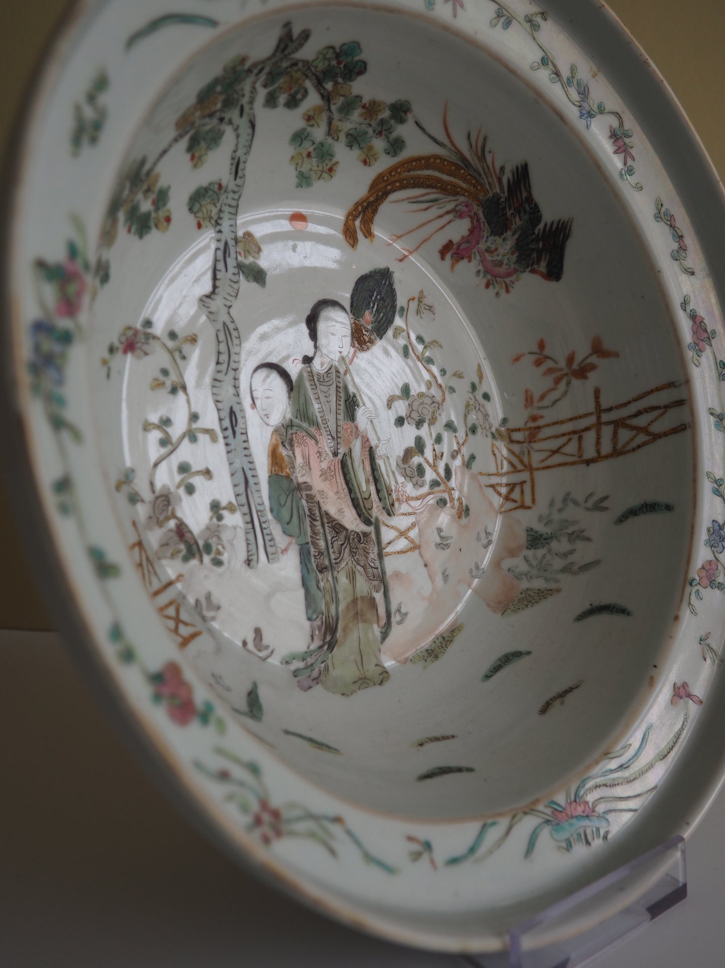 Exquisite antique Chinese porcelain bowl