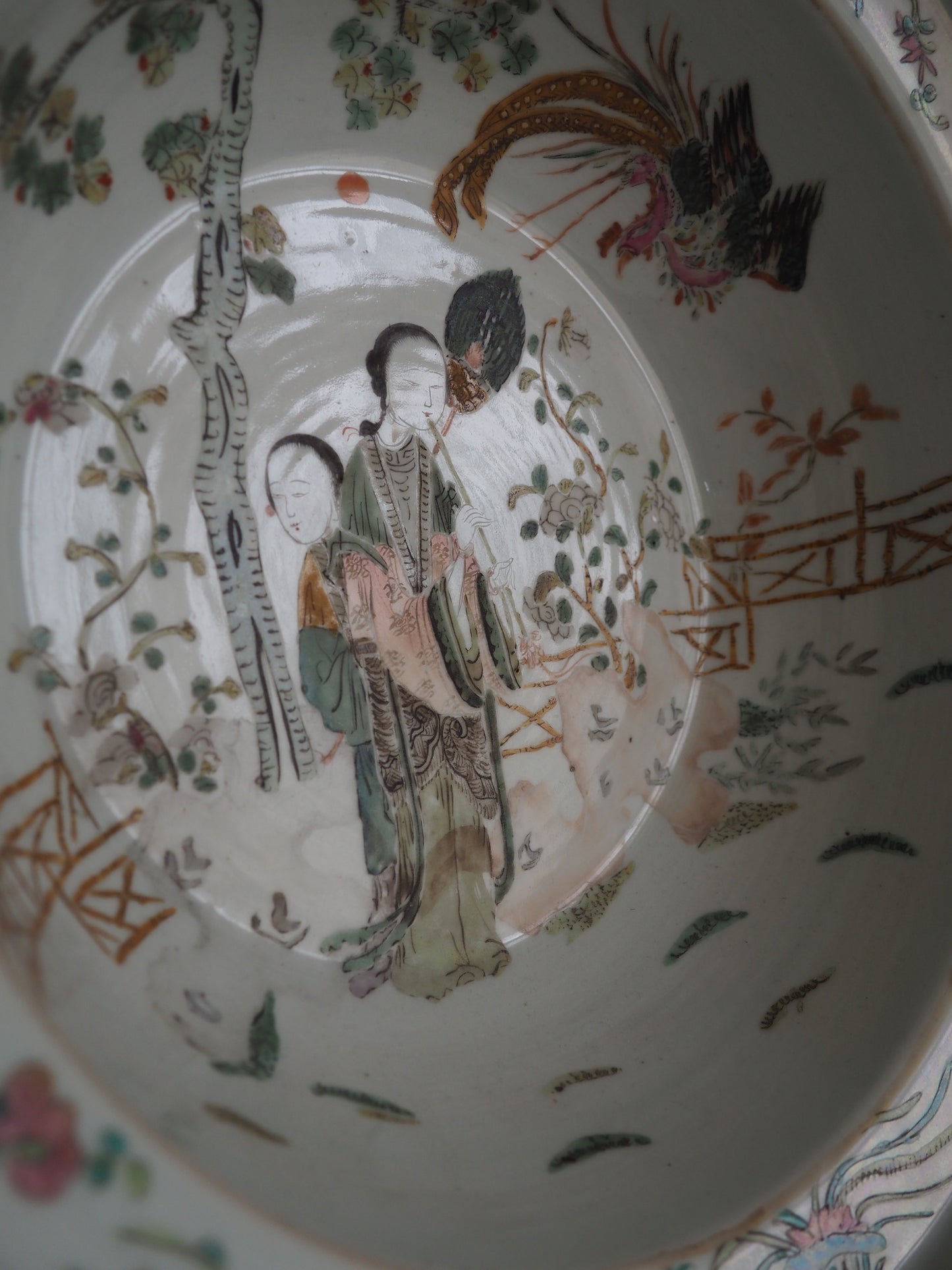 Exquisite antique Chinese porcelain bowl