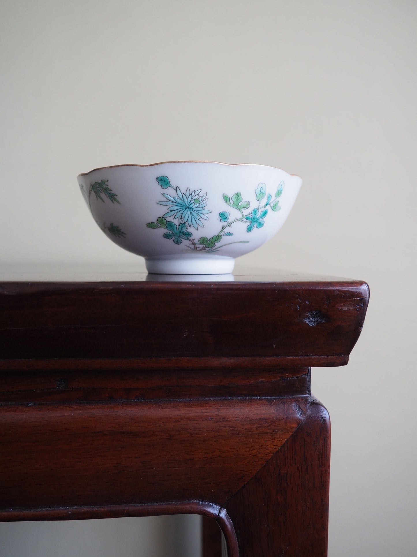 Fine Chinese Famille Verte Porcelain Bowl