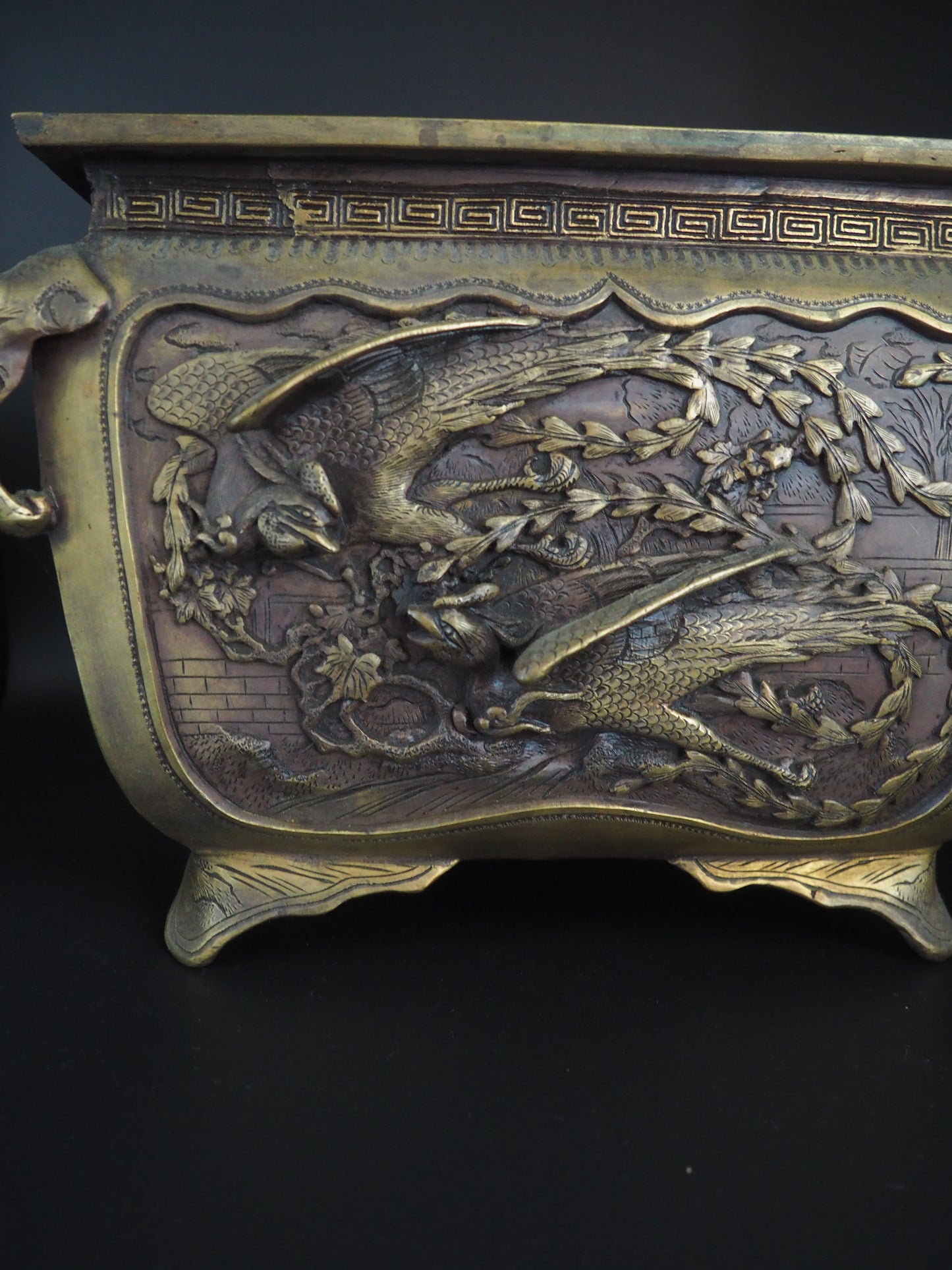 Exceptional Japanese Bronze Jardinière – Signed Yoshida, Kyoto