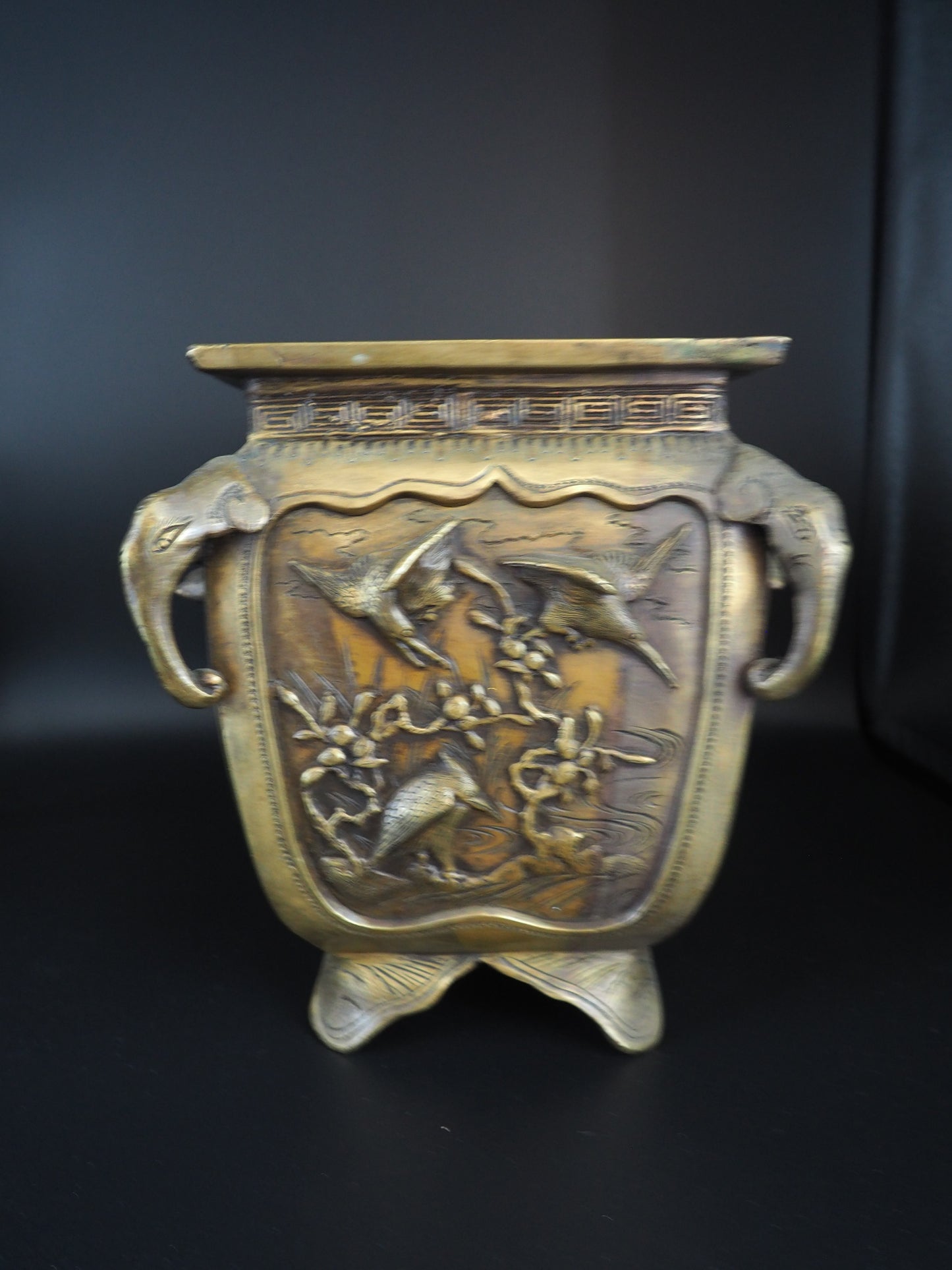 Exceptional Japanese Bronze Jardinière – Signed Yoshida, Kyoto
