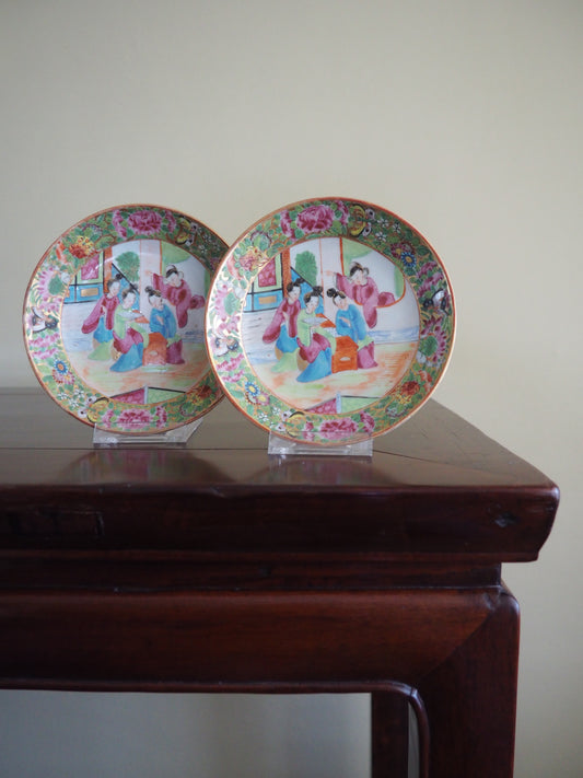 Pair of Canton Export Plates – Daoguang Period