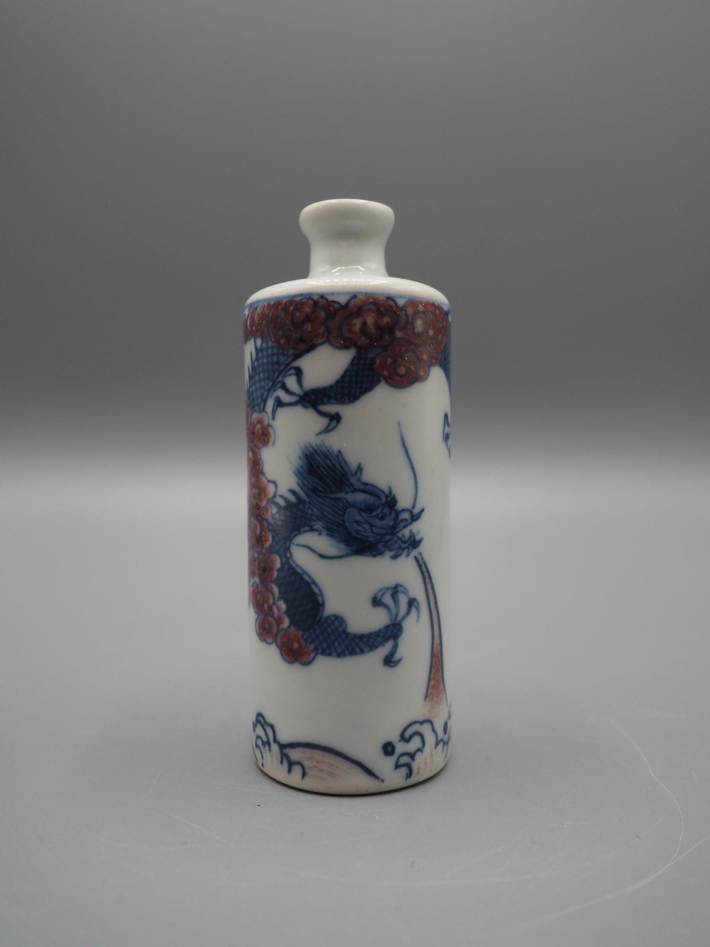 Rare 19th Century Chinese Snuff Bottle with Dragon